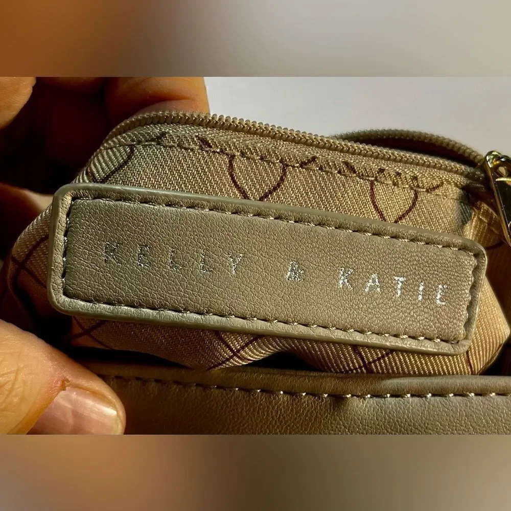 Kelly & Katie leather clutch